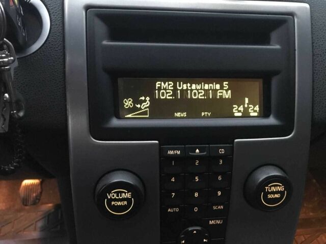 Серый Вольво В50, объемом двигателя 1.6 л и пробегом 367 тыс. км за 6490 $, фото 5 на Automoto.ua