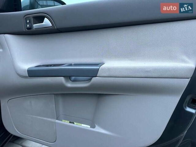 Сірий Вольво V50, об'ємом двигуна 2 л та пробігом 370 тис. км за 7140 $, фото 21 на Automoto.ua