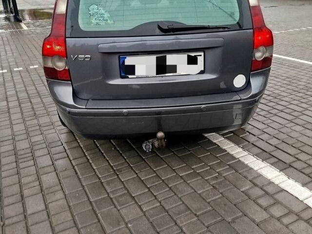 Серый Вольво В50, объемом двигателя 2 л и пробегом 333 тыс. км за 2200 $, фото 16 на Automoto.ua