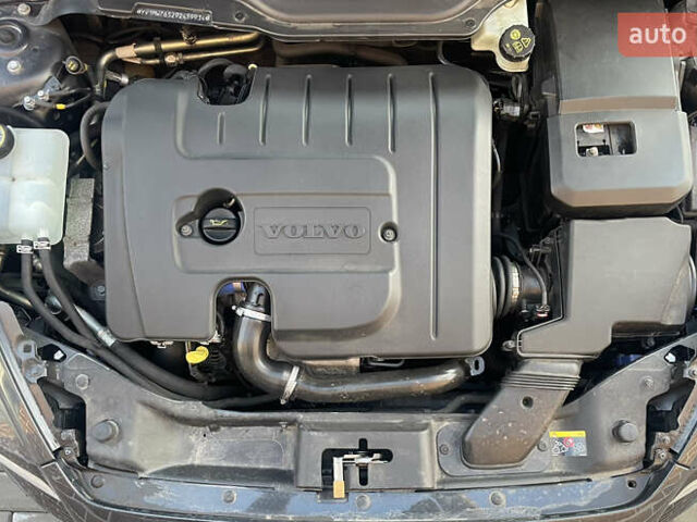Сірий Вольво V50, об'ємом двигуна 1.56 л та пробігом 216 тис. км за 7300 $, фото 6 на Automoto.ua