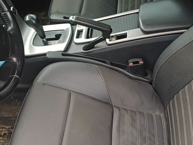 Сірий Вольво V50, об'ємом двигуна 2 л та пробігом 242 тис. км за 6500 $, фото 5 на Automoto.ua