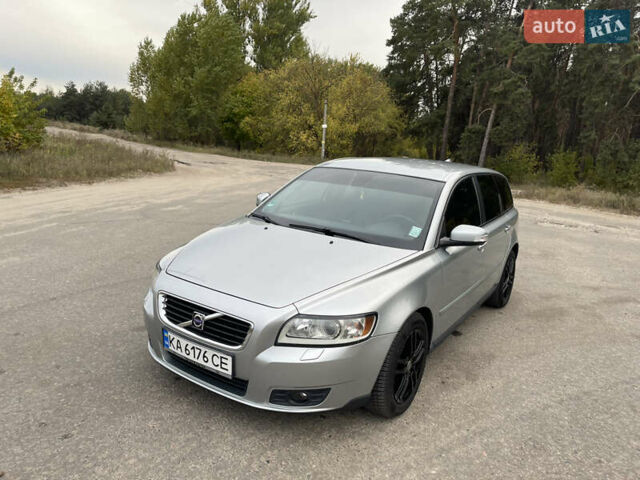 Сірий Вольво V50, об'ємом двигуна 2 л та пробігом 241 тис. км за 7500 $, фото 6 на Automoto.ua