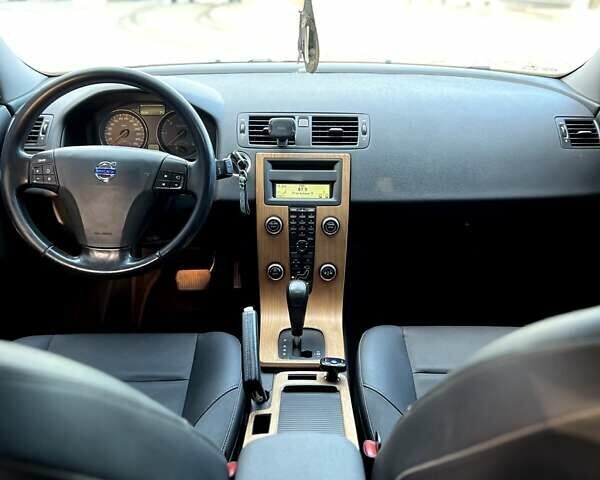 Сірий Вольво V50, об'ємом двигуна 2 л та пробігом 250 тис. км за 8300 $, фото 14 на Automoto.ua
