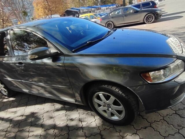 Сірий Вольво V50, об'ємом двигуна 1.6 л та пробігом 223 тис. км за 7200 $, фото 2 на Automoto.ua