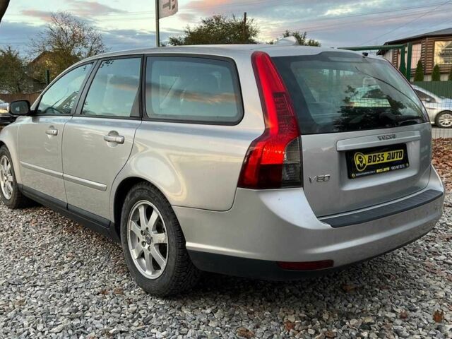 Серый Вольво В50, объемом двигателя 1.6 л и пробегом 217 тыс. км за 6800 $, фото 6 на Automoto.ua