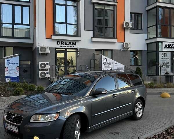Сірий Вольво V50, об'ємом двигуна 2 л та пробігом 255 тис. км за 7400 $, фото 8 на Automoto.ua