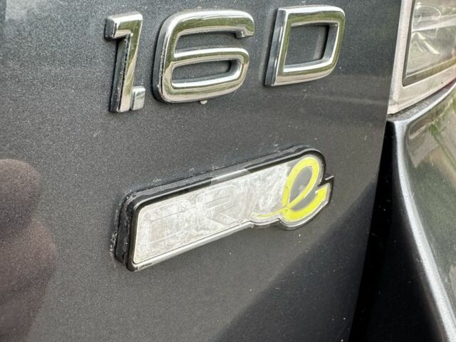 Серый Вольво В50, объемом двигателя 1.6 л и пробегом 270 тыс. км за 6800 $, фото 14 на Automoto.ua