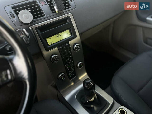 Сірий Вольво V50, об'ємом двигуна 1.6 л та пробігом 232 тис. км за 4800 $, фото 20 на Automoto.ua