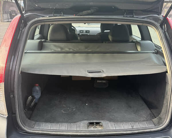 Серый Вольво В50, объемом двигателя 1.6 л и пробегом 321 тыс. км за 4000 $, фото 18 на Automoto.ua