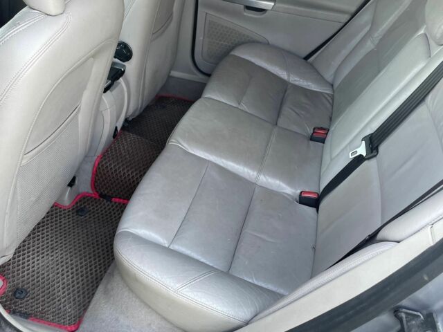 Серый Вольво В50, объемом двигателя 2 л и пробегом 507 тыс. км за 6600 $, фото 8 на Automoto.ua