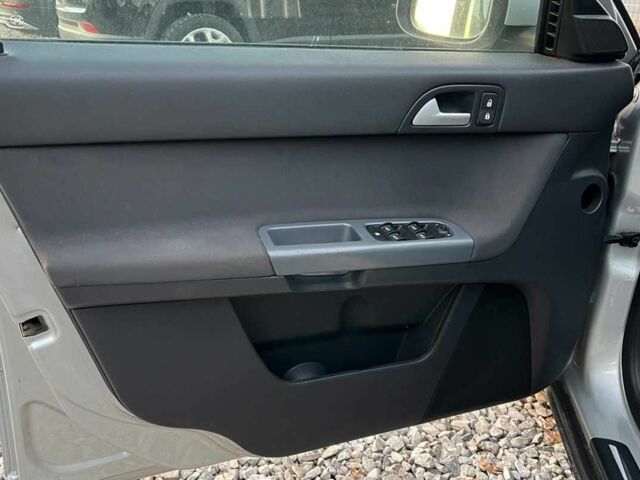 Серый Вольво В50, объемом двигателя 1.6 л и пробегом 217 тыс. км за 6800 $, фото 22 на Automoto.ua