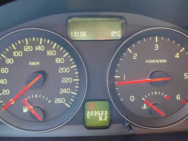 Сірий Вольво V50, об'ємом двигуна 1.6 л та пробігом 223 тис. км за 7200 $, фото 9 на Automoto.ua