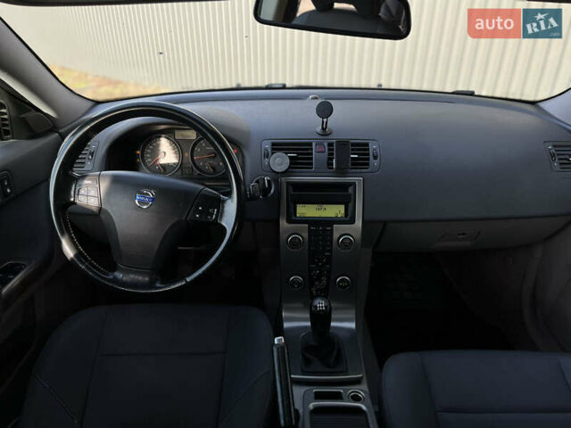 Сірий Вольво V50, об'ємом двигуна 1.6 л та пробігом 232 тис. км за 4800 $, фото 22 на Automoto.ua