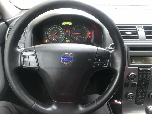 Серый Вольво В50, объемом двигателя 2 л и пробегом 302 тыс. км за 4900 $, фото 14 на Automoto.ua