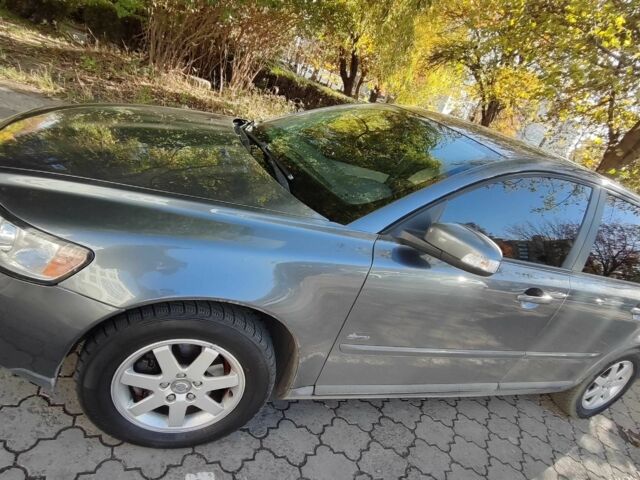 Сірий Вольво V50, об'ємом двигуна 1.6 л та пробігом 223 тис. км за 7200 $, фото 4 на Automoto.ua