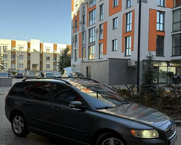 Сірий Вольво V50, об'ємом двигуна 2 л та пробігом 255 тис. км за 7400 $, фото 7 на Automoto.ua