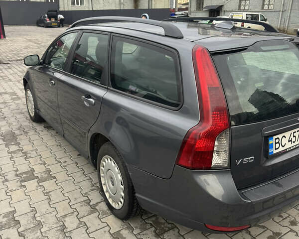 Серый Вольво В50, объемом двигателя 1.6 л и пробегом 323 тыс. км за 4999 $, фото 16 на Automoto.ua