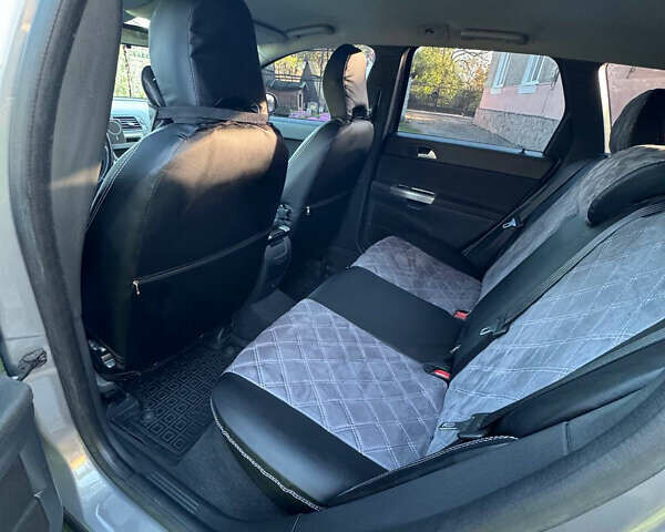 Серый Вольво В50, объемом двигателя 1.6 л и пробегом 276 тыс. км за 5800 $, фото 12 на Automoto.ua