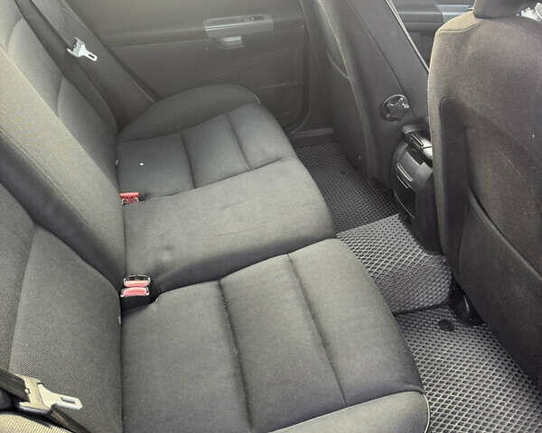 Серый Вольво В50, объемом двигателя 1.6 л и пробегом 321 тыс. км за 4000 $, фото 9 на Automoto.ua