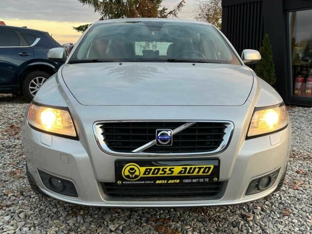 Серый Вольво В50, объемом двигателя 1.6 л и пробегом 217 тыс. км за 6800 $, фото 2 на Automoto.ua