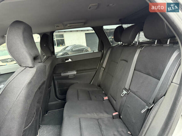 Серый Вольво В50, объемом двигателя 1.6 л и пробегом 230 тыс. км за 5899 $, фото 30 на Automoto.ua