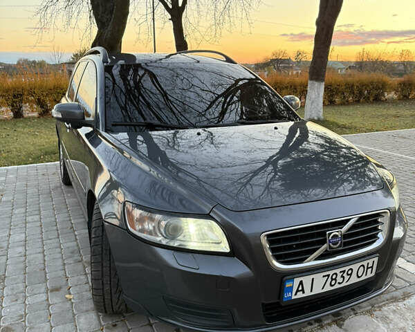 Вольво В50 2008 в Рава-Русская на Automoto.ua Серый Вольво В50, объемом двигателя 2 л и пробегом 418 тыс. км за 5499 $, фото 5 на Automoto.ua