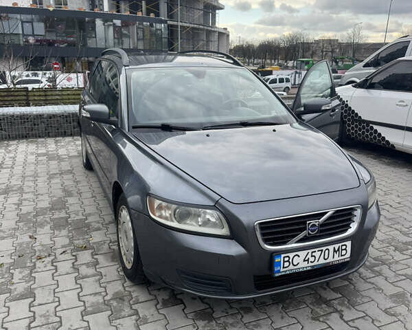 Серый Вольво В50, объемом двигателя 1.6 л и пробегом 323 тыс. км за 4999 $, фото 5 на Automoto.ua