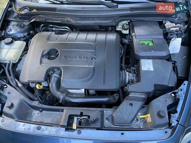 Серый Вольво В50, объемом двигателя 1.56 л и пробегом 156 тыс. км за 6500 $, фото 15 на Automoto.ua