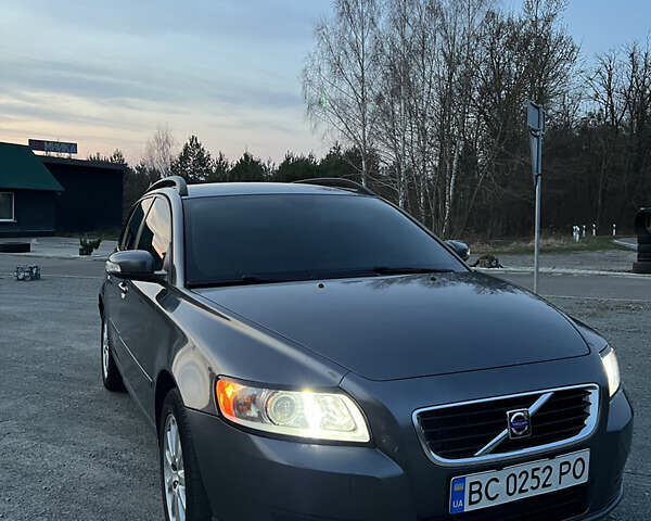 Серый Вольво В50, объемом двигателя 1.6 л и пробегом 284 тыс. км за 5750 $, фото 14 на Automoto.ua