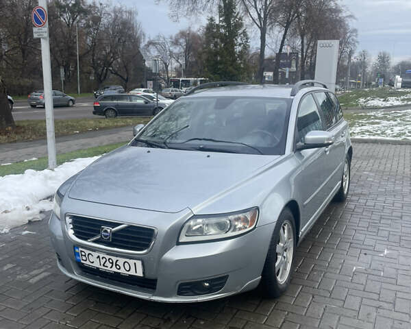 Сірий Вольво V50, об'ємом двигуна 2 л та пробігом 320 тис. км за 6500 $, фото 3 на Automoto.ua