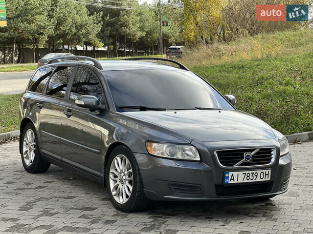 Вольво В50 2008 в Новояворовск на Automoto.ua Серый Вольво В50, объемом двигателя 2 л и пробегом 420 тыс. км за 5600 $, фото 3 на Automoto.ua