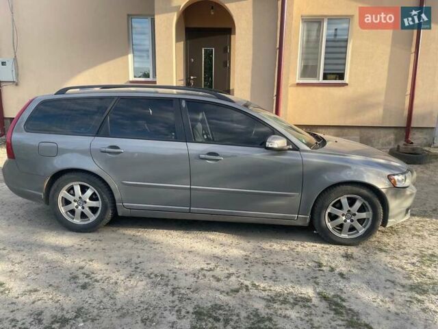Сірий Вольво V50, об'ємом двигуна 2 л та пробігом 507 тис. км за 6600 $, фото 3 на Automoto.ua