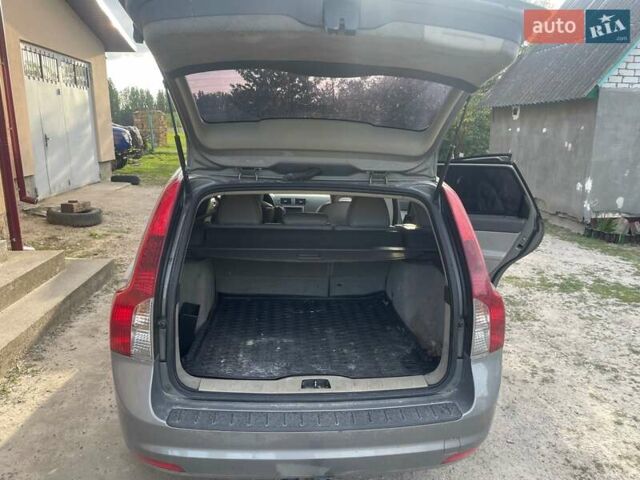 Сірий Вольво V50, об'ємом двигуна 2 л та пробігом 507 тис. км за 6600 $, фото 6 на Automoto.ua