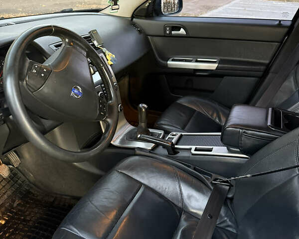 Вольво В50 2008 в Рава-Русская на Automoto.ua Серый Вольво В50, объемом двигателя 2 л и пробегом 418 тыс. км за 5499 $, фото 18 на Automoto.ua