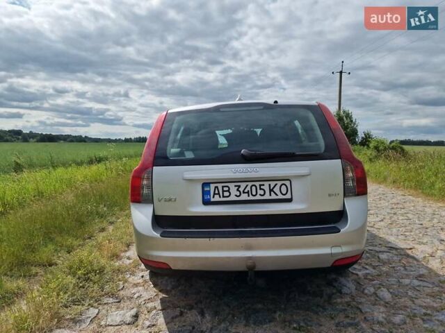 Серый Вольво В50, объемом двигателя 1.56 л и пробегом 275 тыс. км за 7000 $, фото 4 на Automoto.ua