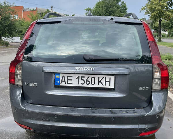 Сірий Вольво V50, об'ємом двигуна 2 л та пробігом 244 тис. км за 5999 $, фото 5 на Automoto.ua