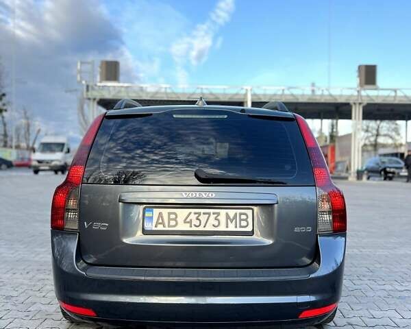 Сірий Вольво V50, об'ємом двигуна 2 л та пробігом 250 тис. км за 8300 $, фото 8 на Automoto.ua