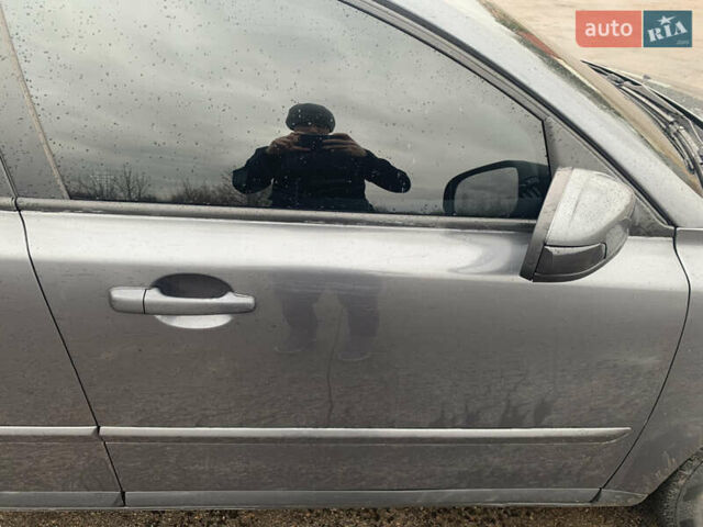 Серый Вольво В50, объемом двигателя 1.56 л и пробегом 263 тыс. км за 5500 $, фото 13 на Automoto.ua