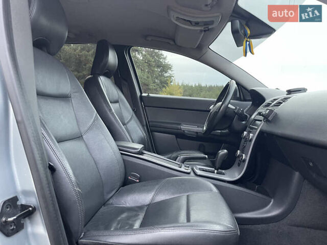 Сірий Вольво V50, об'ємом двигуна 2 л та пробігом 241 тис. км за 7500 $, фото 19 на Automoto.ua