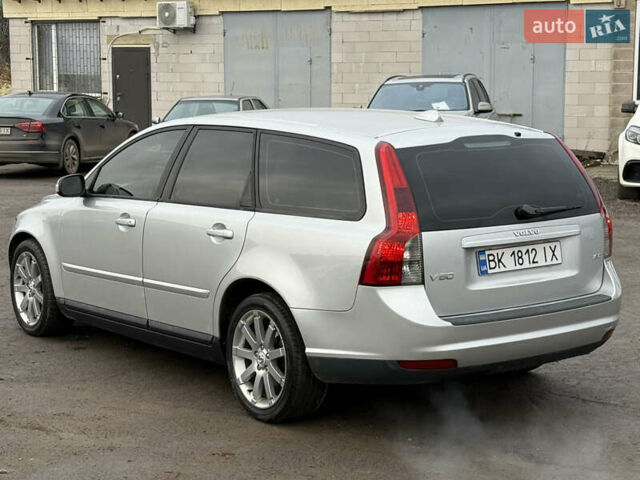 Сірий Вольво V50, об'ємом двигуна 1.6 л та пробігом 230 тис. км за 5999 $, фото 20 на Automoto.ua