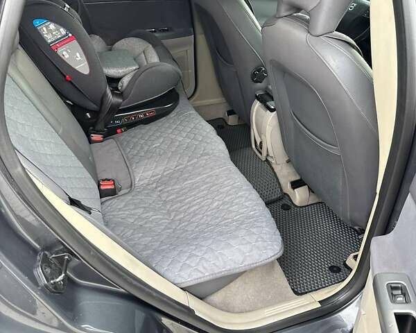 Сірий Вольво V50, об'ємом двигуна 2 л та пробігом 339 тис. км за 7500 $, фото 12 на Automoto.ua