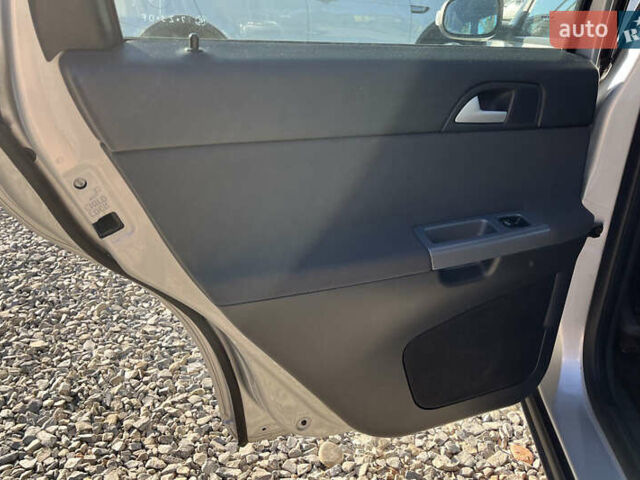 Серый Вольво В50, объемом двигателя 1.56 л и пробегом 217 тыс. км за 7000 $, фото 16 на Automoto.ua