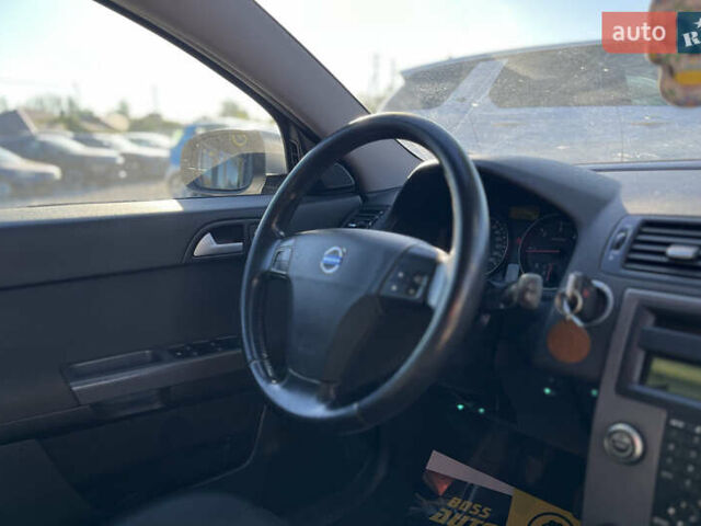 Серый Вольво В50, объемом двигателя 1.56 л и пробегом 217 тыс. км за 7000 $, фото 26 на Automoto.ua