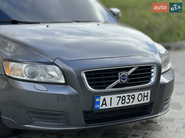 Вольво В50 2008 в Новояворовск на Automoto.ua Серый Вольво В50, объемом двигателя 2 л и пробегом 420 тыс. км за 5600 $, фото 5 на Automoto.ua