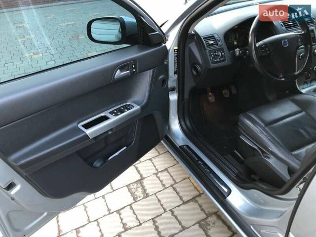 Сірий Вольво V50, об'ємом двигуна 1.56 л та пробігом 226 тис. км за 7499 $, фото 49 на Automoto.ua