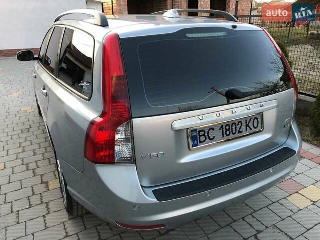 Сірий Вольво V50, об'ємом двигуна 1.56 л та пробігом 226 тис. км за 7499 $, фото 12 на Automoto.ua