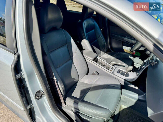 Сірий Вольво V50, об'ємом двигуна 2 л та пробігом 241 тис. км за 7500 $, фото 11 на Automoto.ua