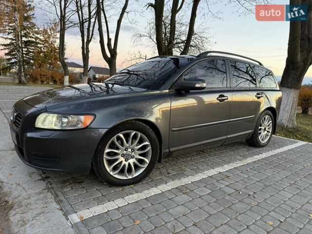 Вольво В50 2008 в Рава-Русская на Automoto.ua Серый Вольво В50, объемом двигателя 2 л и пробегом 418 тыс. км за 5499 $, фото 2 на Automoto.ua
