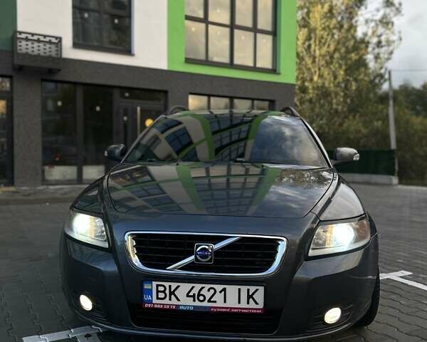 Серый Вольво В50, объемом двигателя 2 л и пробегом 254 тыс. км за 7500 $, фото 14 на Automoto.ua