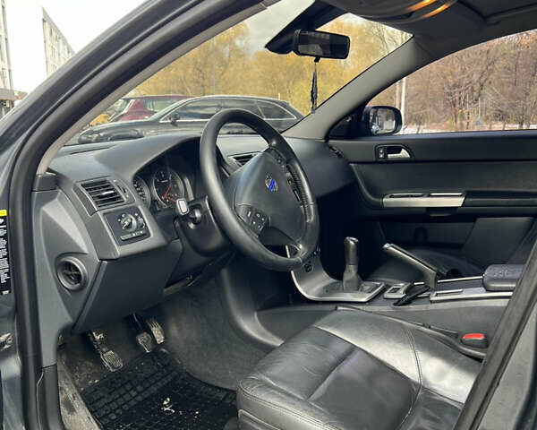 Вольво В50 2008 в Новояворовск на Automoto.ua Серый Вольво В50, объемом двигателя 2 л и пробегом 420 тыс. км за 5600 $, фото 11 на Automoto.ua